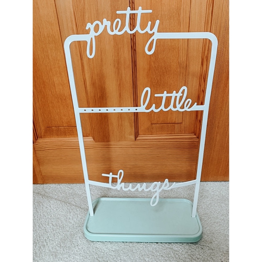 Pretty Little Things Jewelry Holder/Organizer